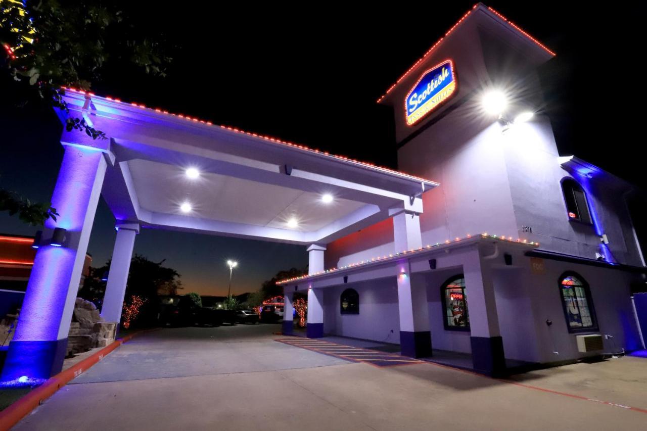 Scottish Inn And Suites Houston-Jones Road Louetta Exterior foto