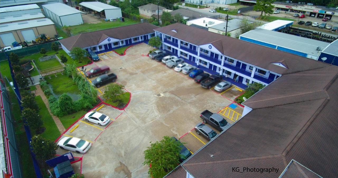 Scottish Inn And Suites Houston-Jones Road Louetta Exterior foto