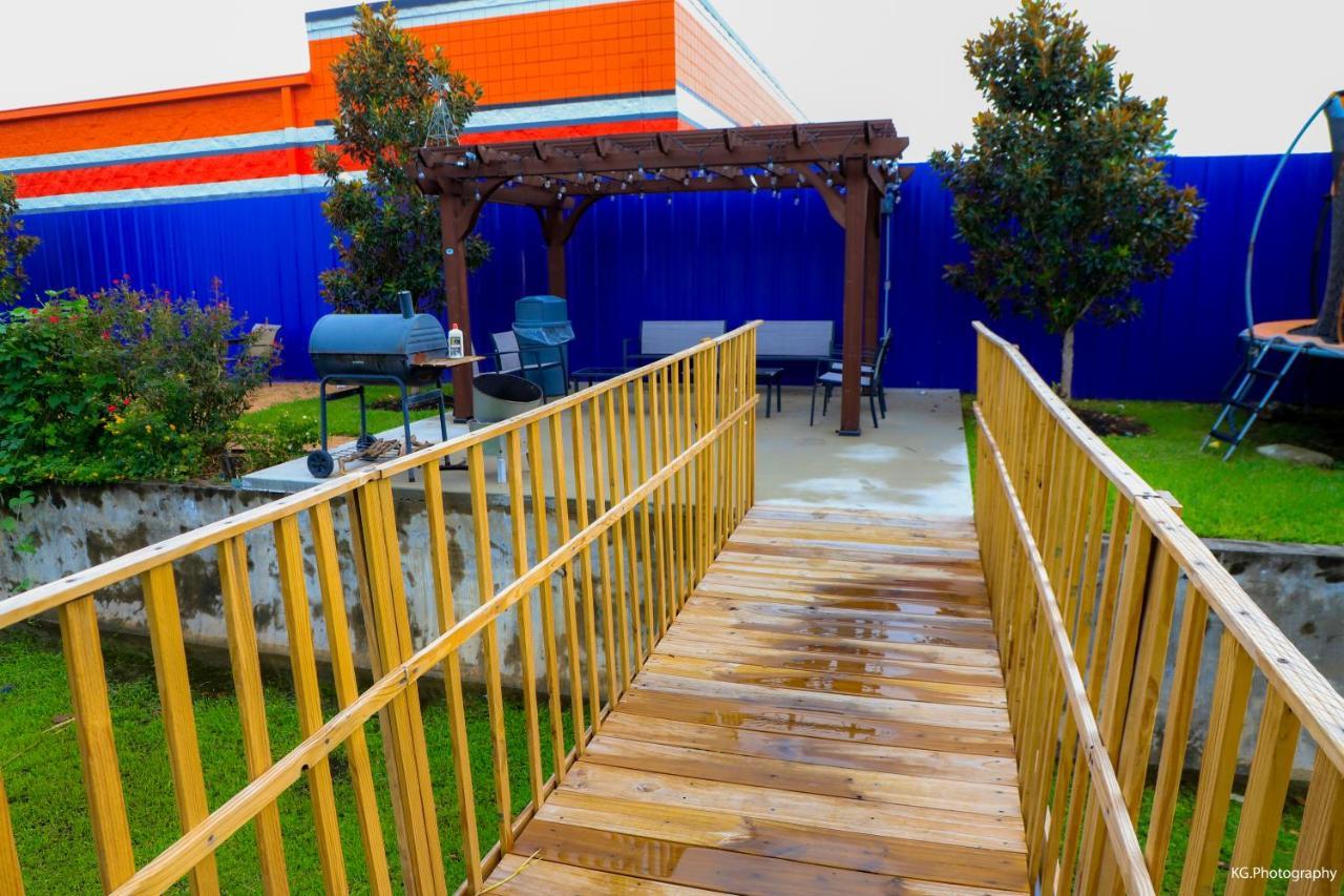 Scottish Inn And Suites Houston-Jones Road Louetta Exterior foto